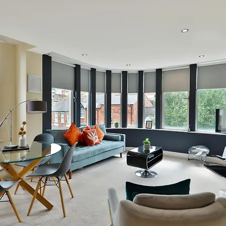 Aspire - 2 Bed, Parking, 3 Minute Walk To Minster York