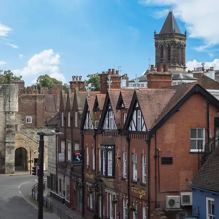 Aspire - 2 Bed, Parking, 3 Minute Walk To Minster